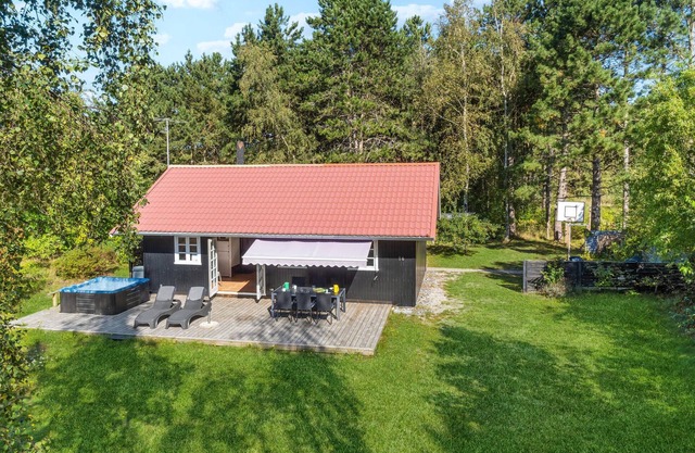 Stunning home in Rødby with WiFi