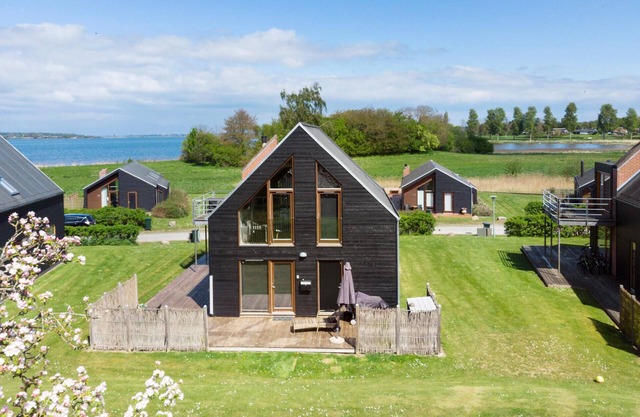 Stunning home in Stubbekøbing with WiFi