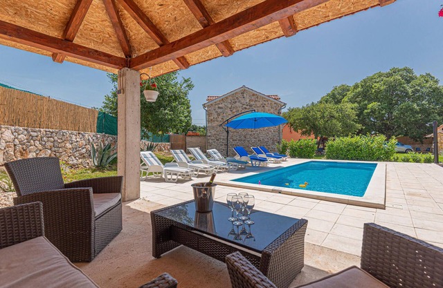 Stunning home in Siritovci with WiFi