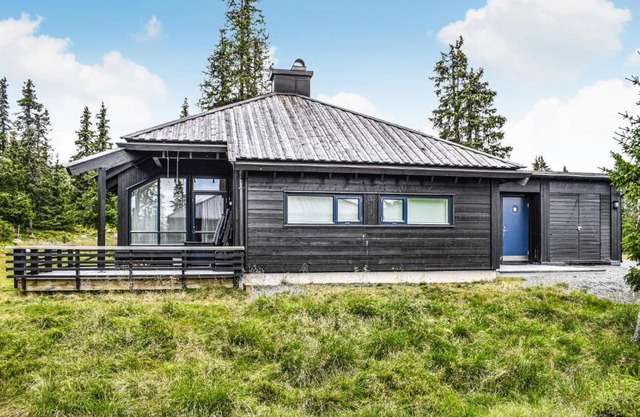 Stunning Home In Sjusjøen With Sauna