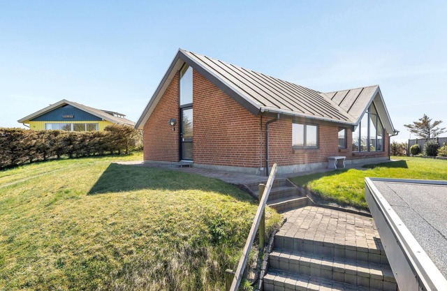 Stunning home in Struer with WiFi
