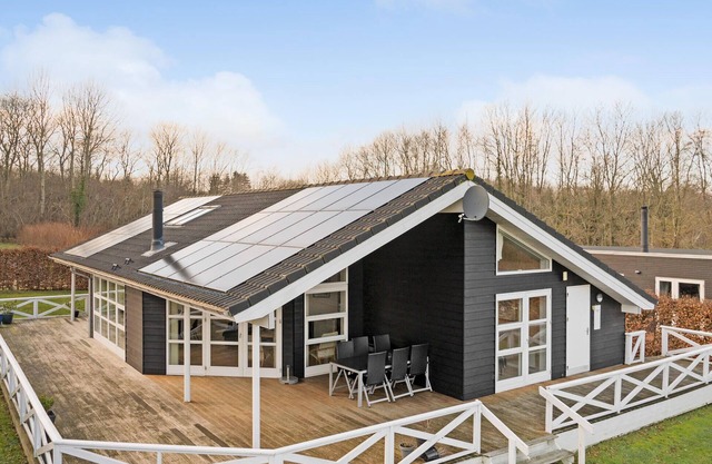 Stunning home in Sydals with WiFi