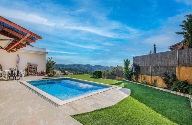Stunning home in Tordera with WiFi