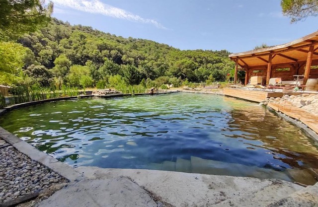 Stunning Home In Uchaux