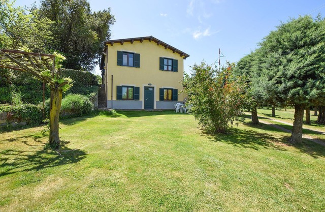 Stunning home in Valentano with kitchen