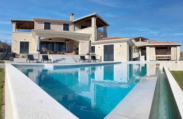 Stunning home in Vizinada