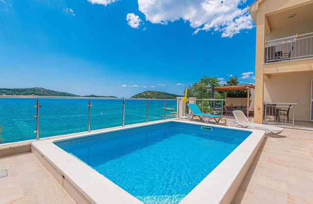 Stunning home in Zatoglav with WiFi