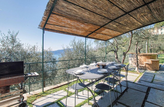 Stunning home in Zoagli with WiFi