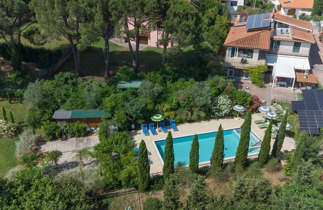 Stunning villa with WIFI, private pool, A/C, TV, terrace, pets allowed, panoramic view and park.