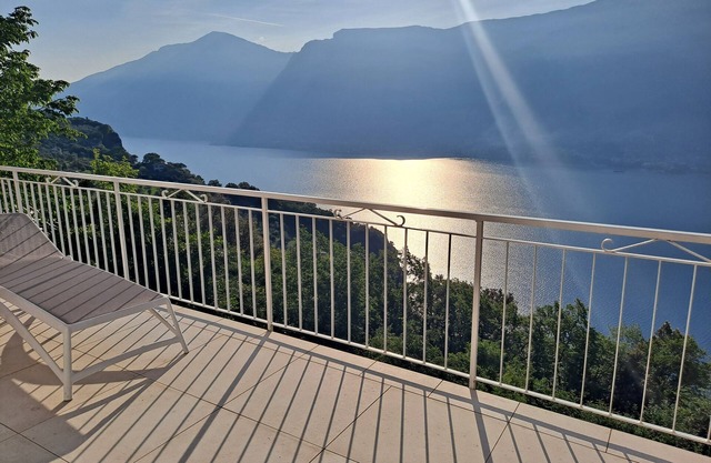 stunning lake view with salt water Pool at Lake Garda