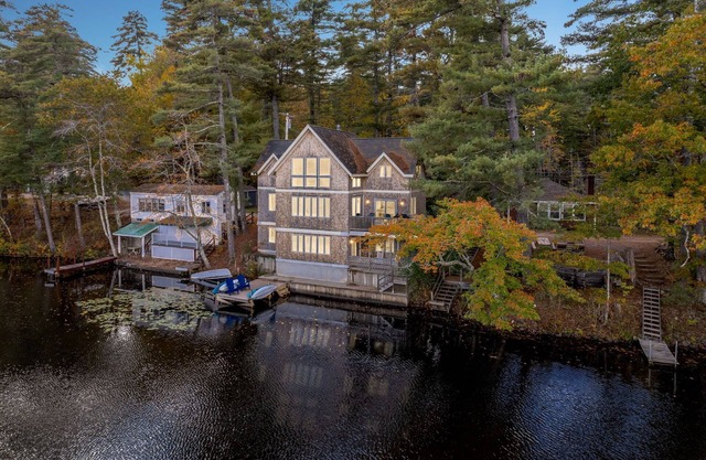 Stunning Lakefront Home