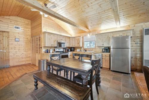 Stunning Log Cabin Close to Panguitch Lake