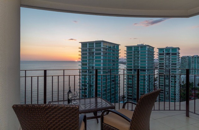 Stunning luxury apartment 22 f Grand Venetian