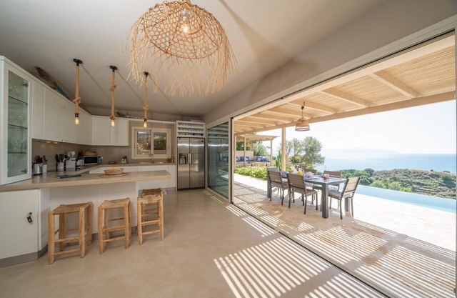 Stunning modern 4 bedroom villa in private location with breath taking sea views