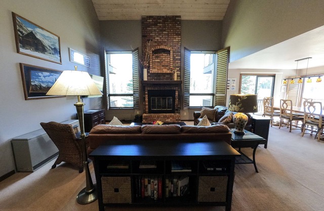 Stunning Mountain Views! 2 Miles North of Purgatory! End Unit! Heated Pool!