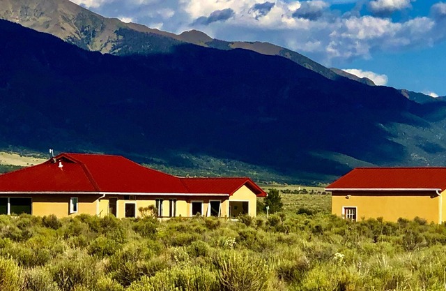 STUNNING MTN. VIEWS, Quiet, Pvt. 8 Acre Homestead