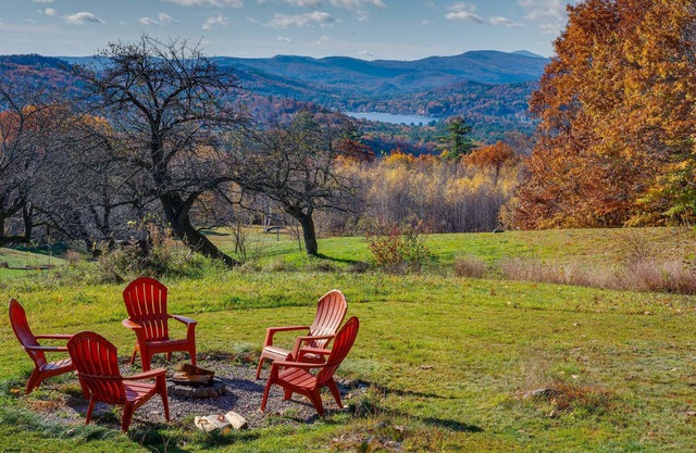 Stunning Newfound Lake Hideaway: Fireplace & Grill