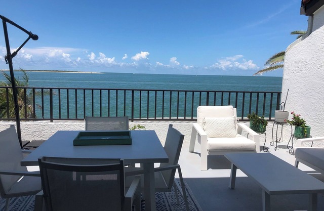 Stunning Ocean View Condo with Oversized Private Lanai