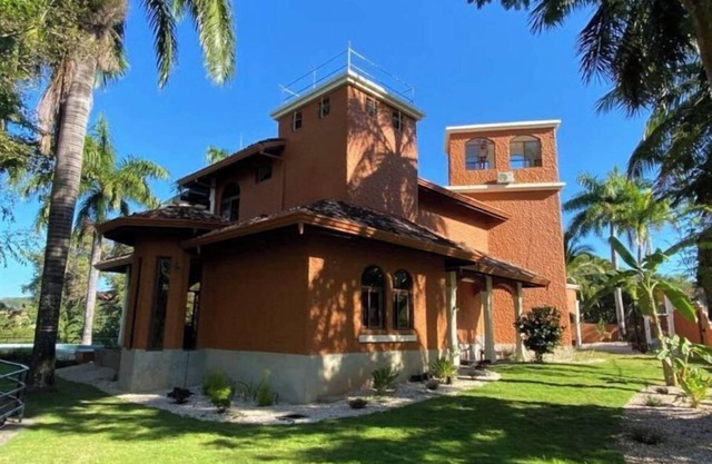 Stunning Oceanside Hidden Gem, an Unmatched Vacation Experience