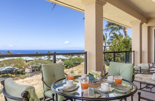 Stunning Oceanview Villa w/Spacious Lanai, AC, Shared Pool & Spa: Kumulani (I-4)
