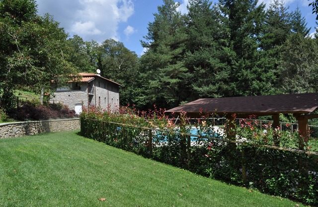 Stunning Old Stone Tuscan Villa near Lucca & Pescaglia with a great private pool