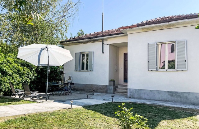 Stunning private villa for 4 guests with WIFI, terrace, panoramic view and parking