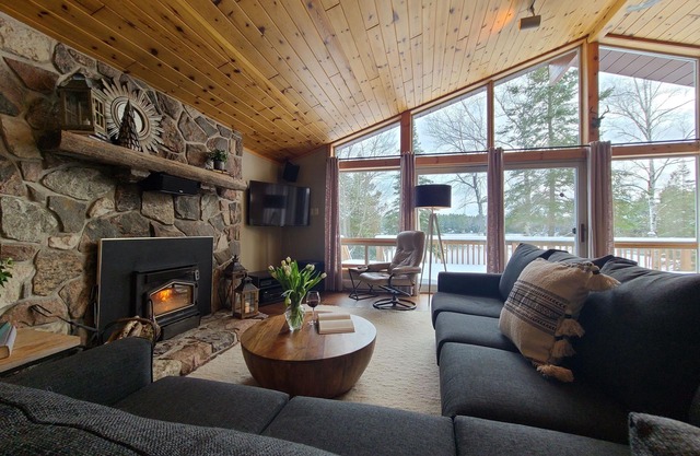 Stunning private beach and newly renovated, four-season, lakefront cottage
