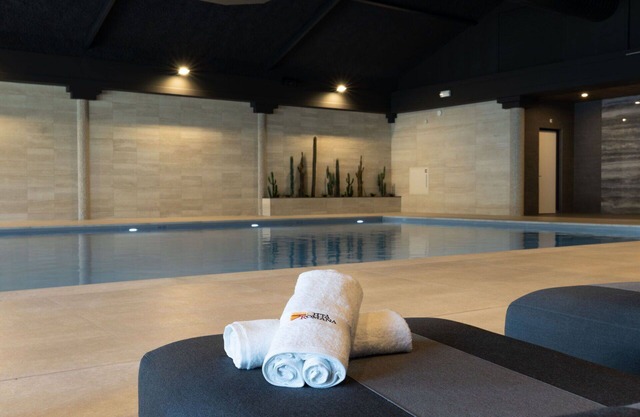 Stunning private villa for 10 guests with pool, WIFI, TV and parking