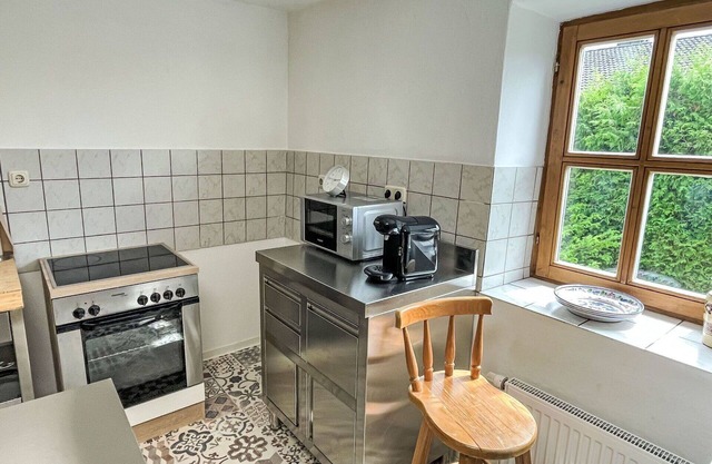 Stunning private villa for 15 guests with WIFI, TV, terrace, pets allowed and parking
