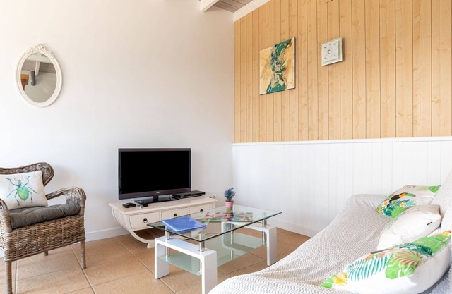 Stunning private villa with A/C, WIFI, private pool, TV, terrace, pets allowed and panoramic view