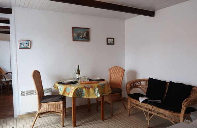Stunning private villa for 2 people with pets allowed