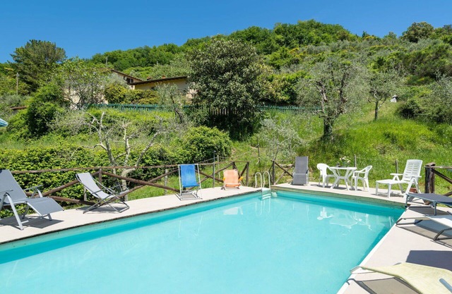 Stunning private villa for 6 people with private pool and parking