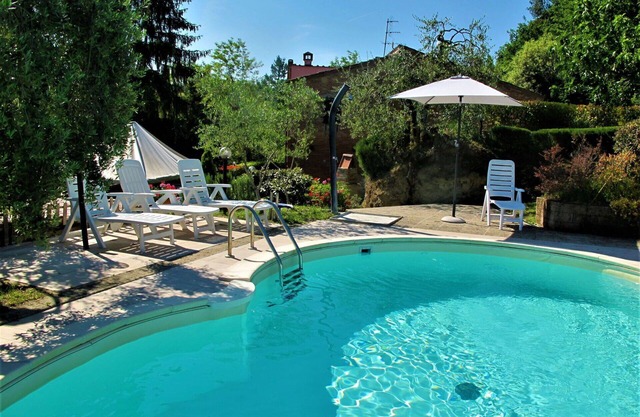 Stunning private villa for 9 guests with WIFI, private pool, TV, patio and parking
