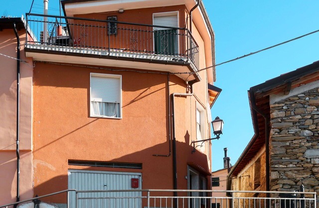 Stunning private villa with WIFI, TV, terrace, pets allowed, panoramic view and parking
