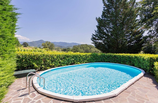 Stunning private villa for 7 guests with WIFI, private pool, TV, balcony, panoramic view and par.