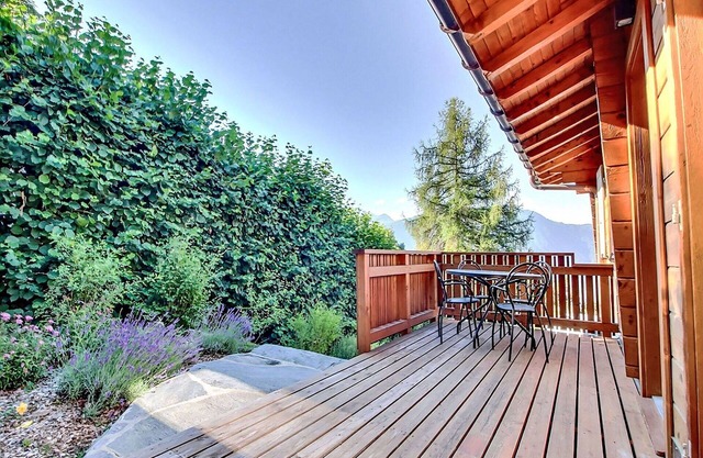 Stunning private villa for 8 guests with WIFI, TV, terrace, panoramic view and parking