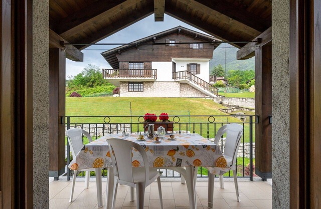 Stunning private villa for 4 guests with WIFI, TV, terrace and parking