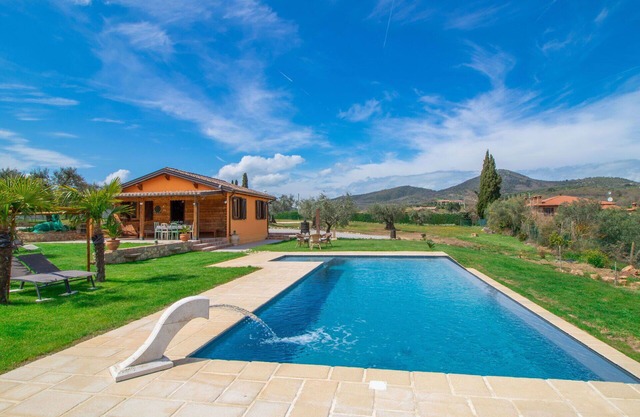 Stunning private villa for 4 guests with A/C, WIFI, private pool, TV, balcony and parking