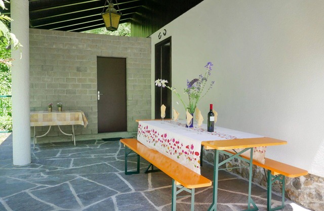 Stunning private villa for 6 people with WIFI, TV, patio, pets allowed and parking