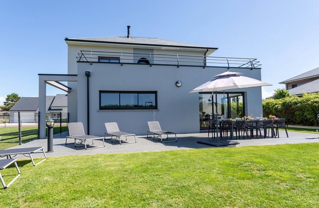 Stunning private villa for 10 people with WIFI, TV, terrace and pets allowed