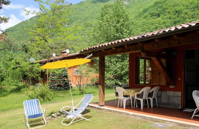 Stunning private villa for 5 guests with TV, terrace and parking