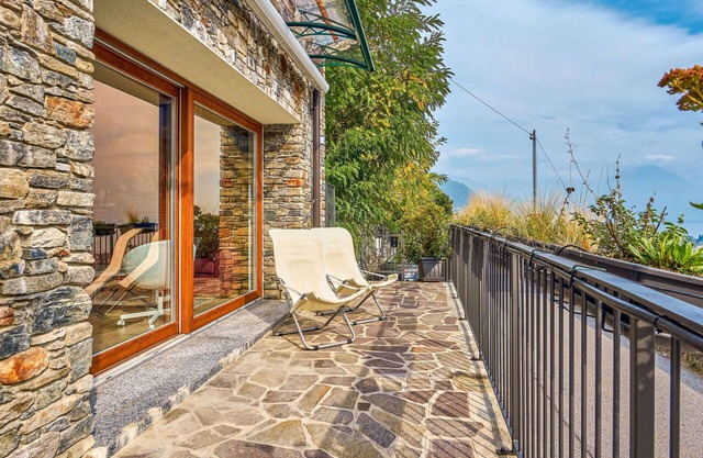 Stunning private villa for 6 people with A/C, private pool, WIFI, TV, terrace and parking
