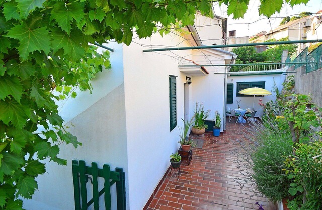 Stunning private villa for 5 guests with WIFI, A/C, TV, terrace and parking