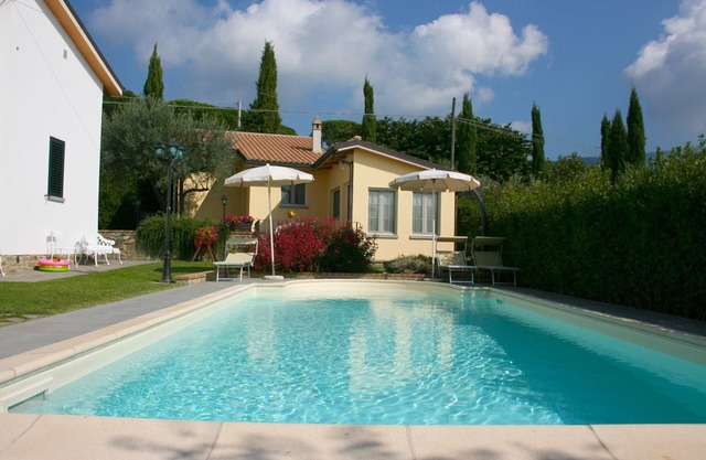 Stunning private villa for 3 guests with pool, WIFI, A/C, TV, terrace and parking