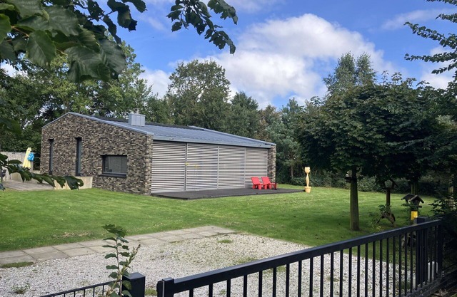 Stunning private villa for 6 guests with WIFI, TV, terrace, pets allowed and parking