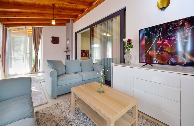 Stunning private villa with A/C, WIFI, private pool, TV, terrace, panoramic view and parking