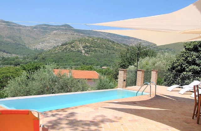 Stunning private villa with WIFI, hot tub, A/C, private pool, TV, terrace, pets allowed and park.
