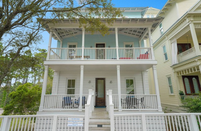 Stunning Renovation, 3 King Primaries, Tower w/Views - Sleeps 15 + 2 Bikes!