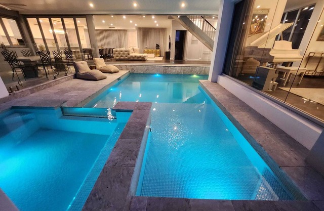 Stunning Resort Style Spa & Sauna Retreat (kid friendly) in Shell Cove
