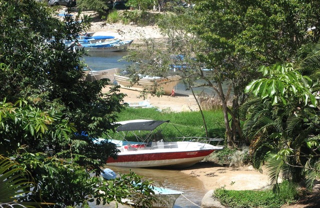 Stunning River Valley touching the Bay of Banderas.Family friendly.